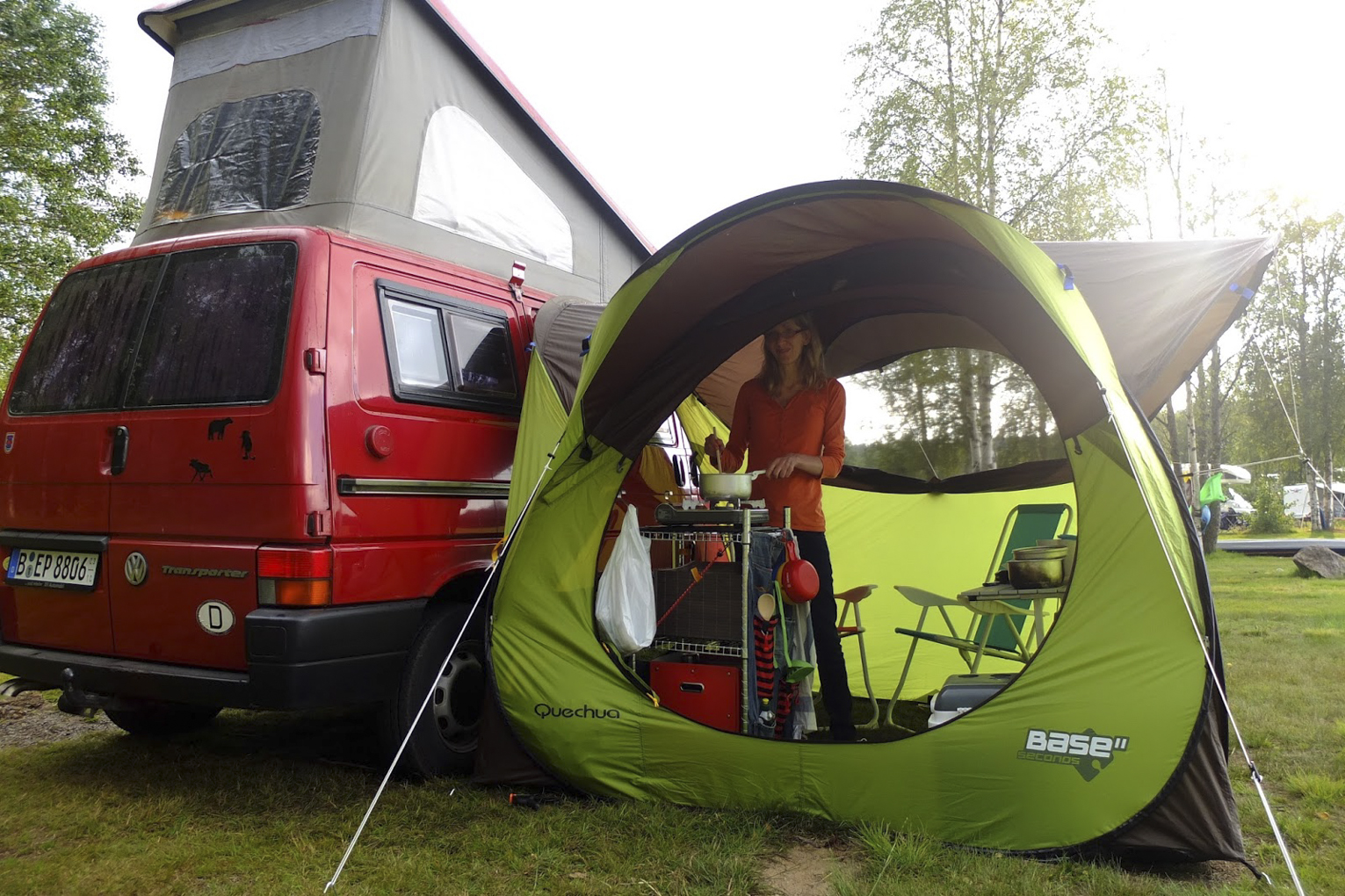 Test: Das QUECHUA- WURFZELT / PAVILLON BASE SECONDS als Vorzelt für den Campingbus